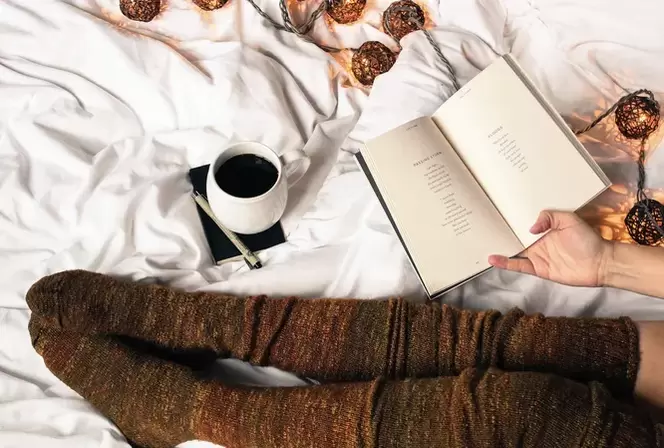 Pri odpočinku držte nohy nad úrovňou srdca.